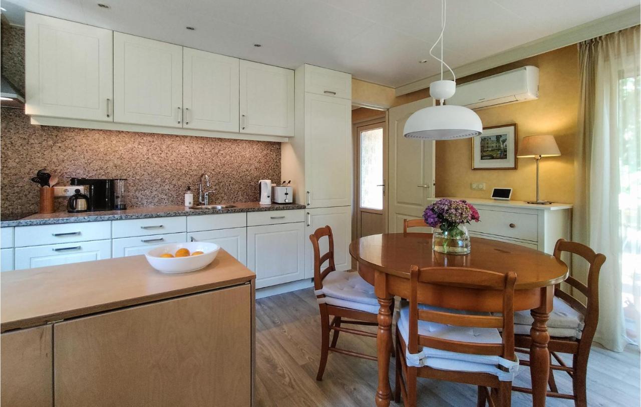 Cozy Home In Vorden With Kitchen Eksteriør billede